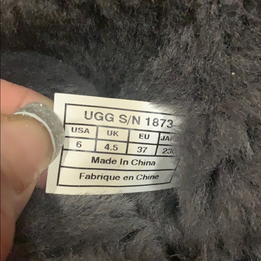 Ugg Grey Triple Bailey Button Sheepskin Boots Sz 6 - image 6